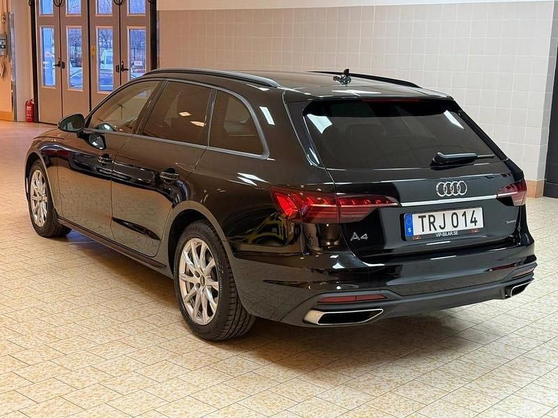 Begagnad Audi A4 Proline 204 HK (150 kW) 2022 Svart Kombi