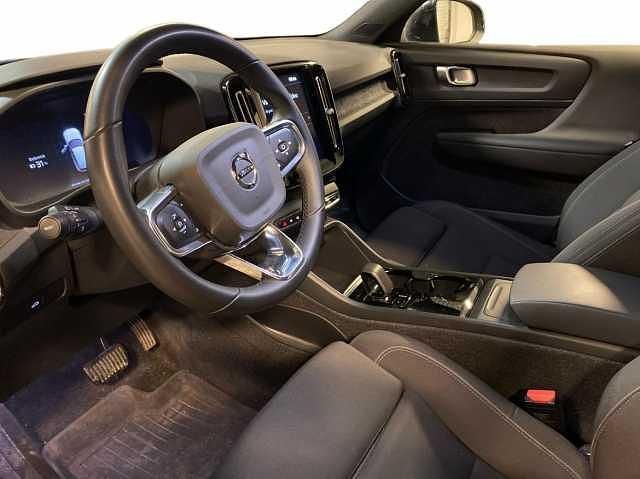 Begagnad Volvo XC40 299 kW (407 HK) 2023 Svart SUV