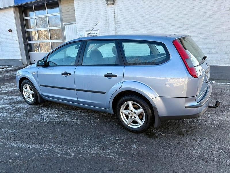 Begagnad Ford Focus 125 HK (91 kW) 2007 Kombi