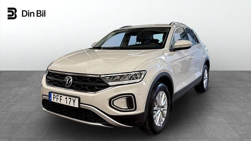 Ljusgrå Begagnad 2024 VW T-Roc Life SUV | 319 900 kr (Dyr) - Bild 1/4