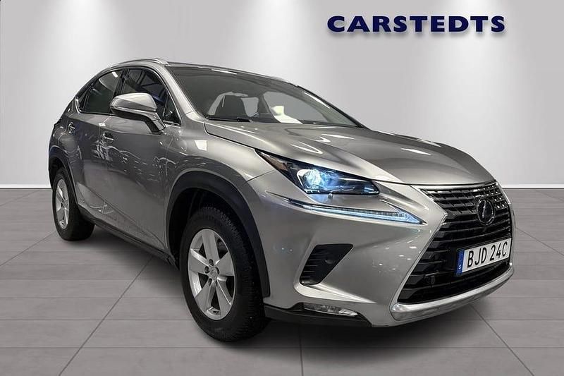 Begagnad Lexus NX300h Business Edition 200 HK (147 kW) 2019 Grå SUV