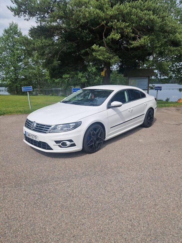 Vit Begagnad 2015 VW CC Sedan | 150 000 kr (Marknadspris) - Bild 1/4