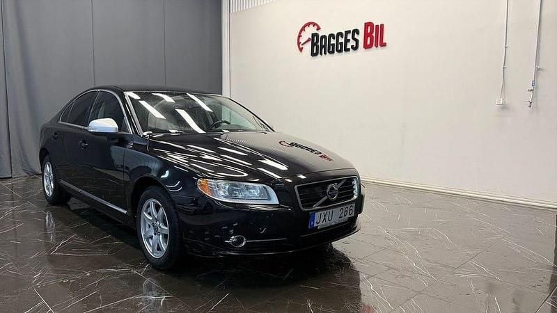 Svart Begagnad 2011 Volvo S80 Summum Sedan | 85 000 kr (Bra pris) - Bild 1/4