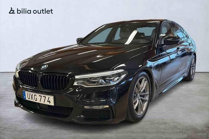 Svart Begagnad 2018 BMW 530e iPerformance Sedan | 259 900 kr (Lite dyr) - Bild 1/1