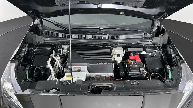 Begagnad Nissan Leaf 159 kW (217 HK) 2020 Svart metallic Halvkombi