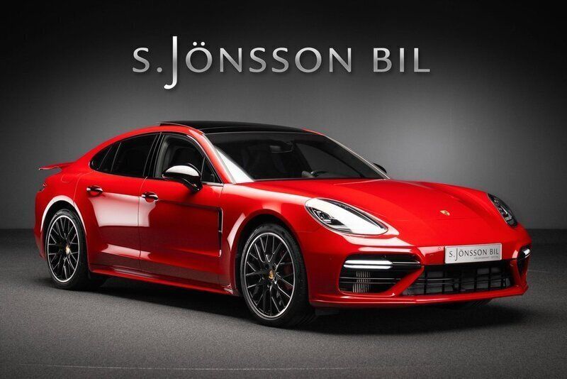 Röd Begagnad 2017 Porsche Panamera Turbo Sedan | 729 000 kr (Marknadspris) - Bild 1/4