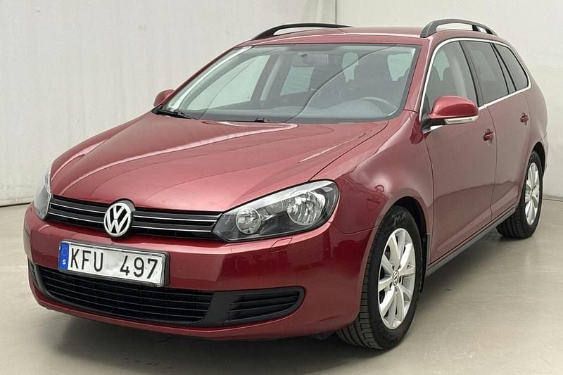 Mörkröd Begagnad 2010 VW Golf VI Kombi | 71 000 kr (Bra pris) - Bild 1/4