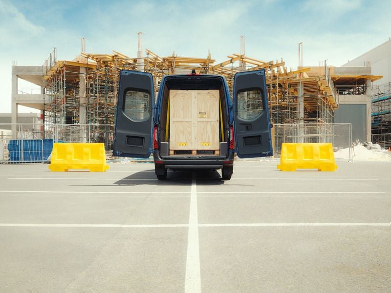 Begagnad Mercedes Sprinter 170 HK (125 kW) 2024 Van