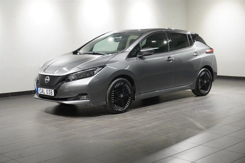 Okänd Begagnad 2023 Nissan Leaf 360º Halvkombi | 214 800 kr (Marknadspris) - Bild 1/4