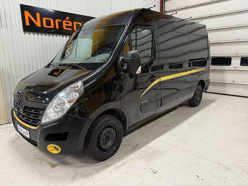 Svart Begagnad 2018 Renault Master | 139 000 kr (Marknadspris) - Bild 1/4