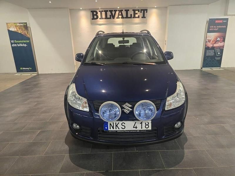Blå Begagnad 2009 Suzuki SX4 Halvkombi | 39 900 kr (Marknadspris) - Bild 1/4