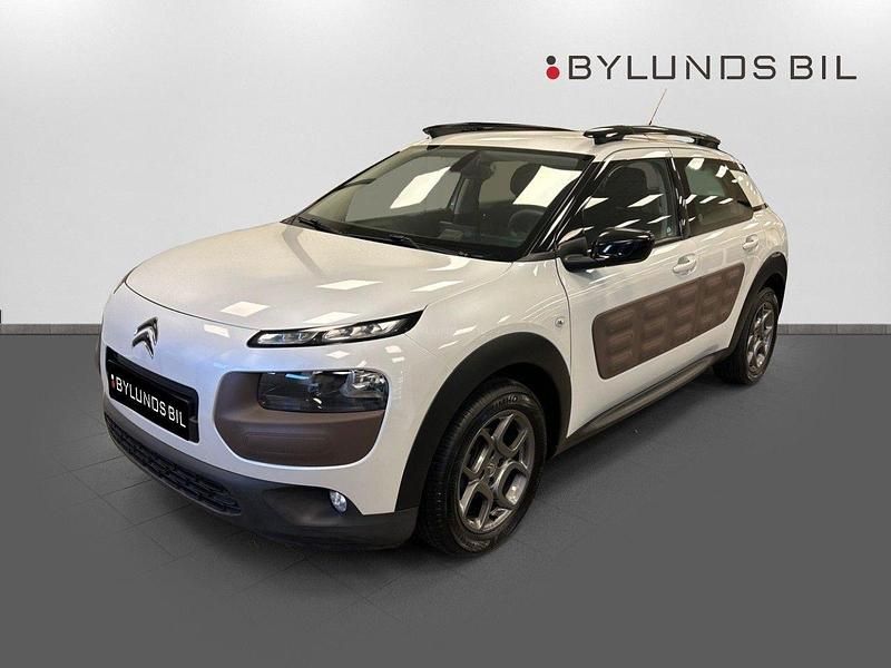 Vit Begagnad 2014 Citroën C4 Cactus PureTech Halvkombi | 79 000 kr (Marknadspris) - Bild 1/4