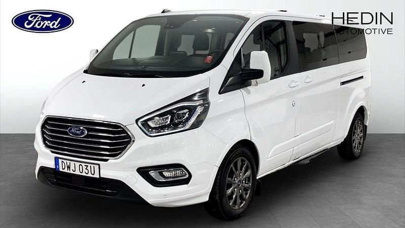 Vit (white) Begagnad 2023 Ford Tourneo Custom Minibuss | 439 900 kr (Bra pris) - Bild 1/4