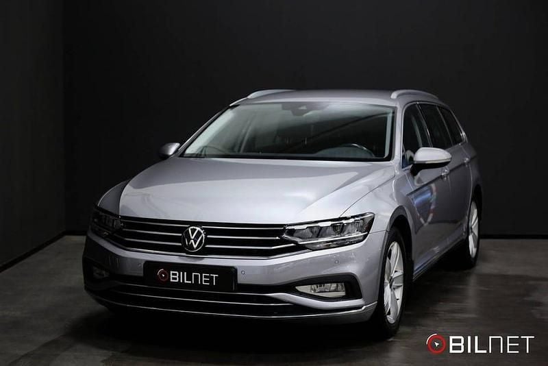 Silver Begagnad 2021 VW Passat Kombi | 249 900 kr (Bra pris) - Bild 1/3