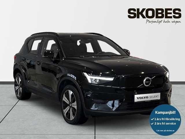 Begagnad Volvo XC40 Core 172 kW (234 HK) 2023 Svart SUV