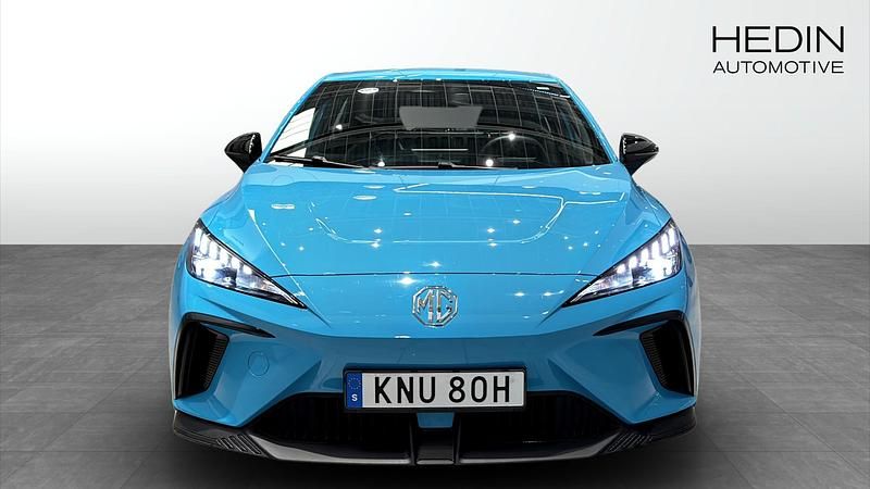 Begagnad MG MG4 EV 125 kW (170 HK) 2023 Blå Halvkombi