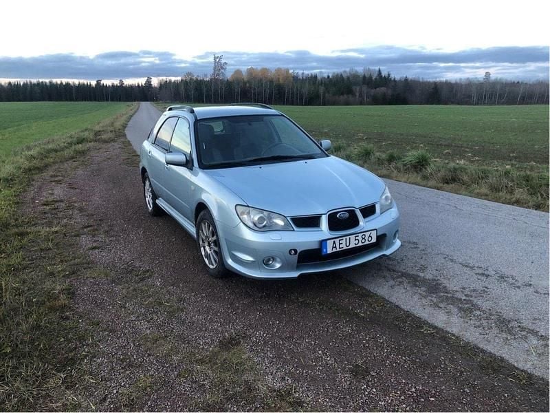Blå Begagnad 2006 Subaru Impreza Kombi | 33 000 kr (Lite dyr) - Bild 1/4