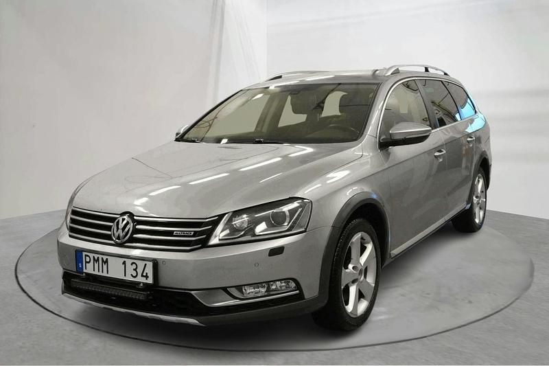 Silver Begagnad 2014 VW Passat Alltrack Kombi | 95 000 kr (Marknadspris) - Bild 1/4