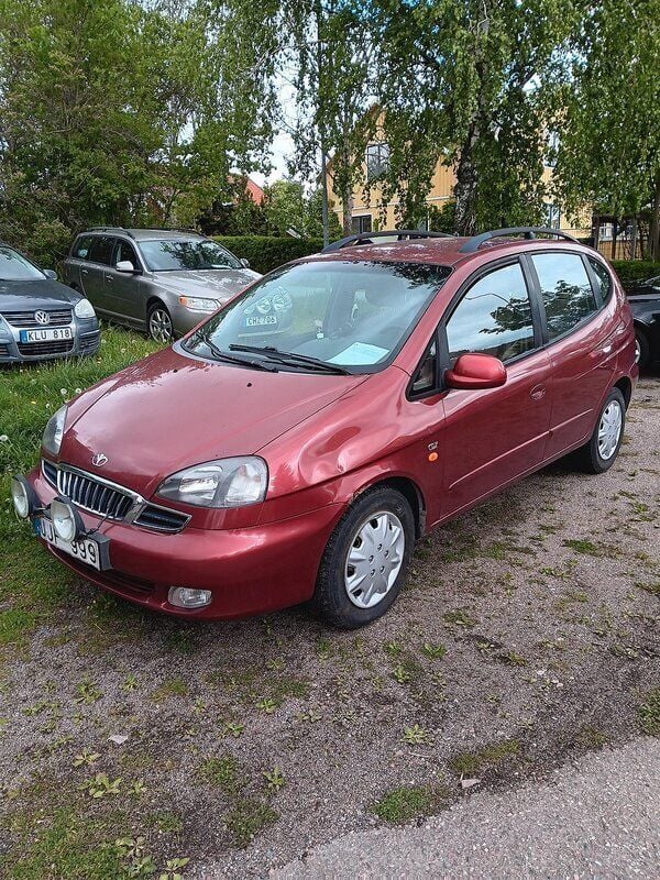 Röd Begagnad 2003 Chevrolet Tacuma Minibuss | 12 900 kr - Bild 1/4
