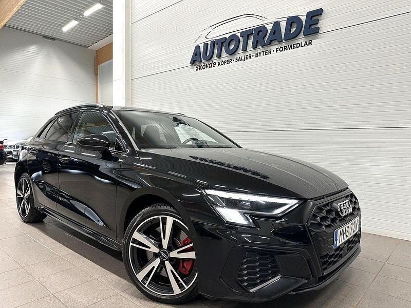 Svart Begagnad 2021 Audi A3 Sportback e-tron S-Line Sedan | 324 900 kr (Lite dyr) - Bild 1/4
