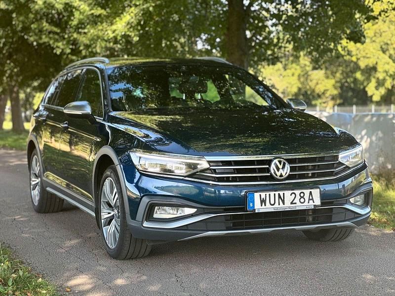 Blå Begagnad 2019 VW Passat Alltrack Kombi | 229 900 kr (Lite dyr) - Bild 1/4