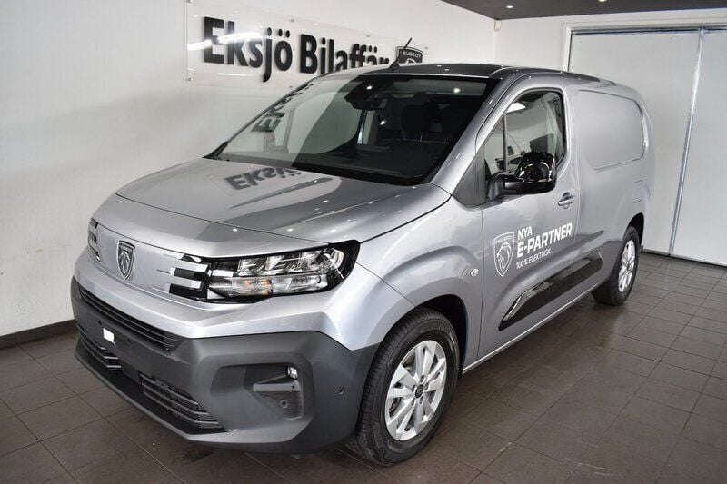Grå (grå artense) Begagnad 2024 Peugeot E-Partner Minibuss | 464 900 kr (Lite dyr) - Bild 1/4