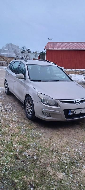 Begagnad 2010 Hyundai i30 Kombi | 19 500 kr (Marknadspris) - Bild 1/3