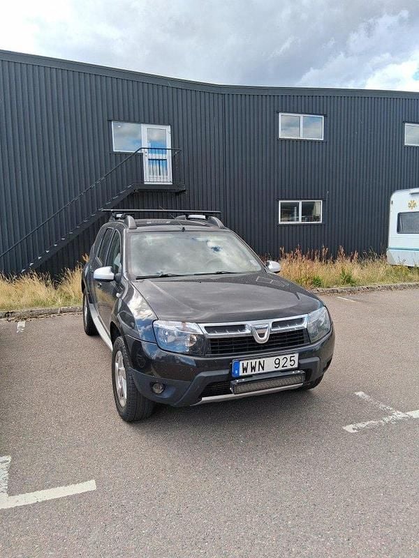 Svart Begagnad 2013 Dacia Duster SUV | 60 000 kr (Bra pris) - Bild 1/4