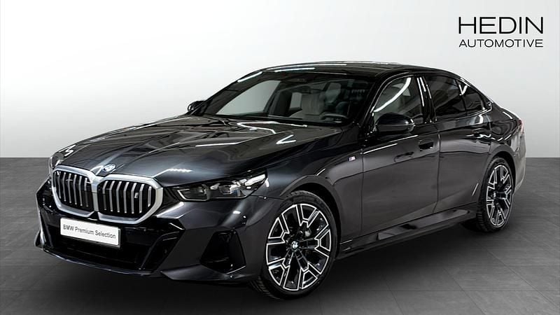 Begagnad BMW i5 M Sport 292 kW (398 HK) 2025 Grå Sedan