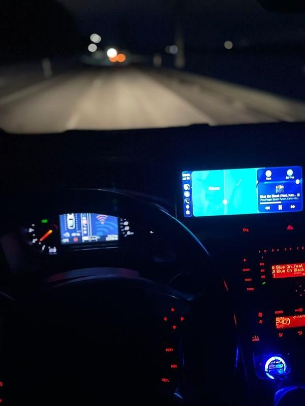 Begagnad Ford Galaxy 140 HK (102 kW) 2012 Minibuss