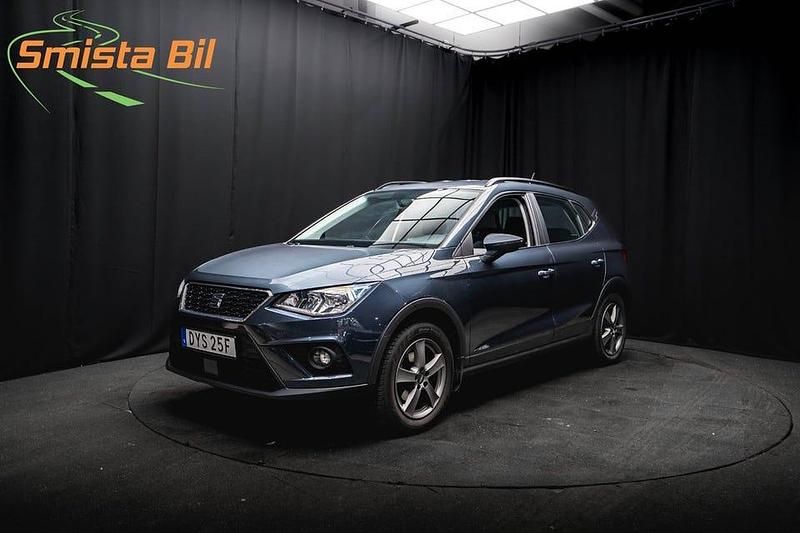 Grå Begagnad 2019 Seat Arona Style SUV | 138 900 kr (Marknadspris) - Bild 1/3