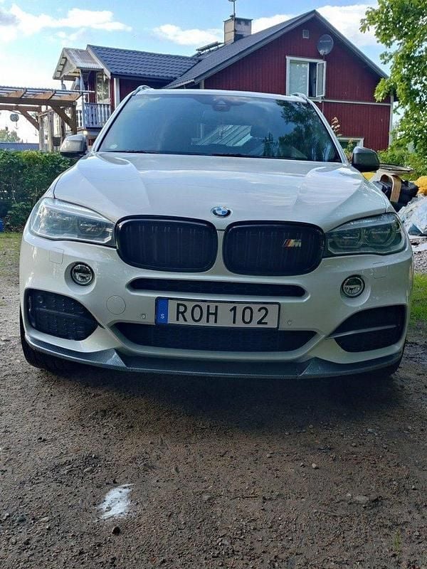 Vit Begagnad 2014 BMW X5 SUV | 290 000 kr (Marknadspris) - Bild 1/4