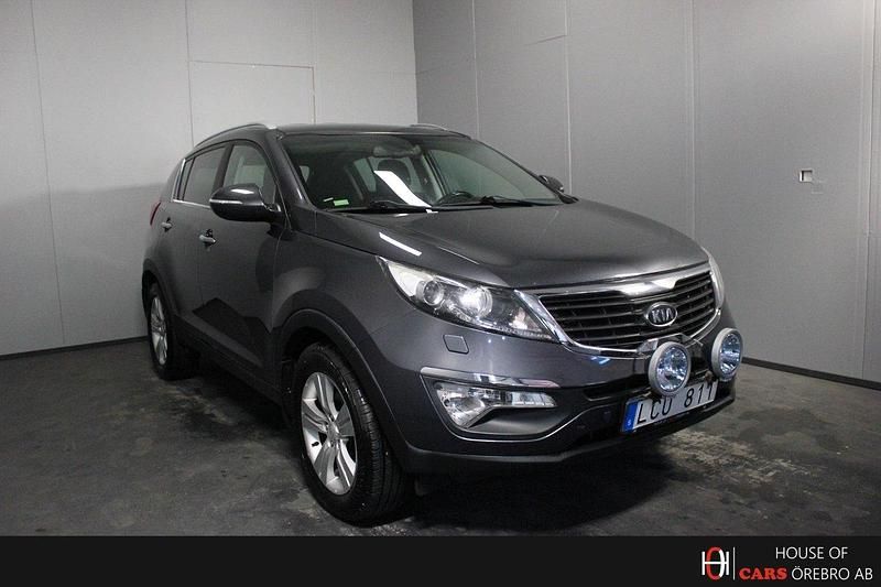 Mörkgrå (grå) Begagnad 2011 Kia Sportage Comfort SUV | 44 900 kr (Marknadspris) - Bild 1/4