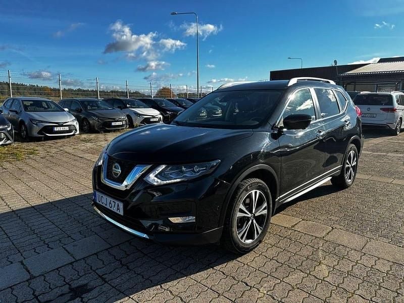 Svart Begagnad 2019 Nissan X-Trail Tekna SUV | 239 900 kr (Dyr) - Bild 1/4
