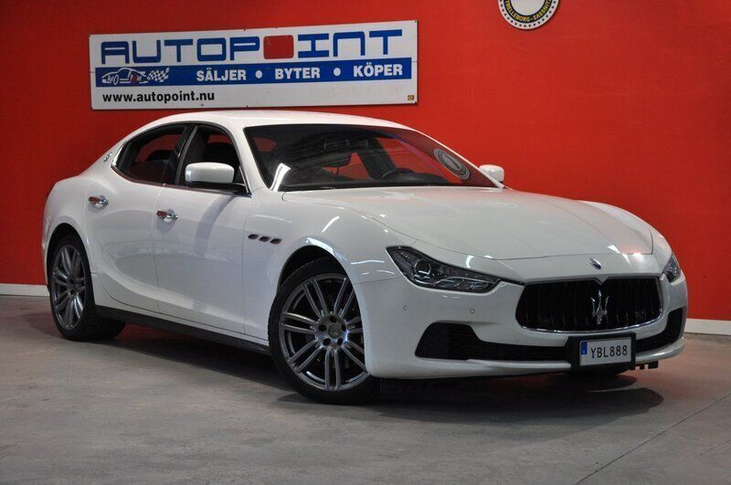 Vit Begagnad 2016 Maserati Ghibli Sportkupé | 379 900 kr - Bild 1/4
