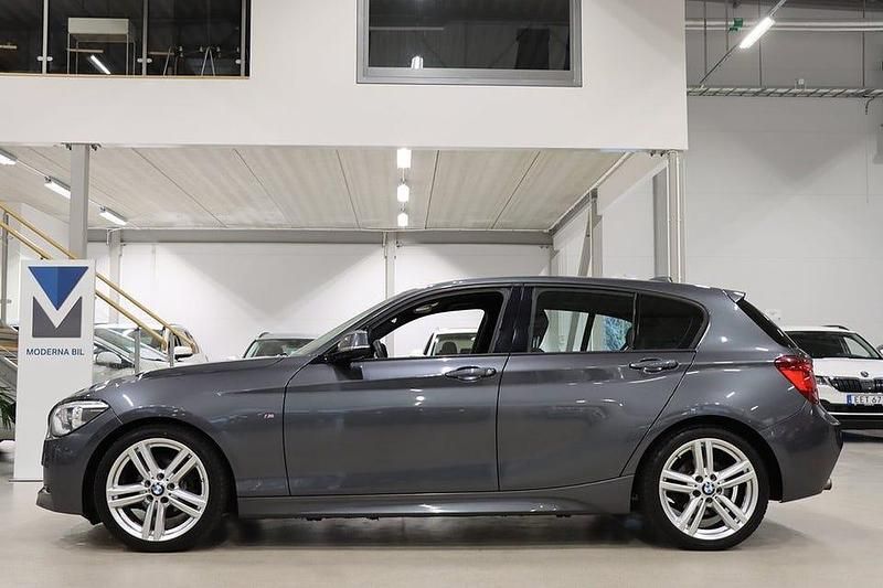 Grå Begagnad 2015 BMW 116 M Sport Halvkombi | 65 000 kr - Bild 1/4
