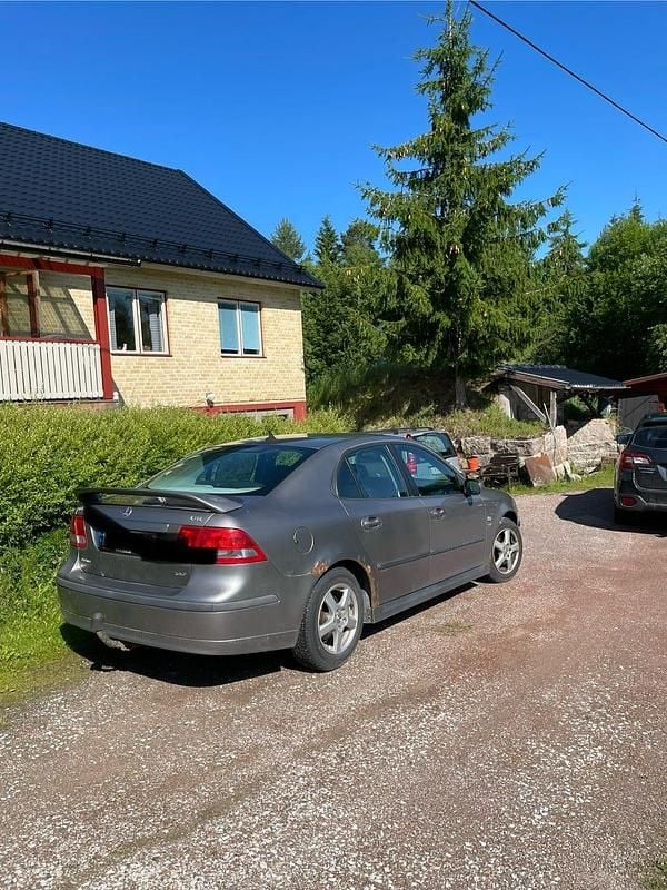 Begagnad 2006 Saab 9-3 Sedan | 15 000 kr (Superpris) - Bild 1/3