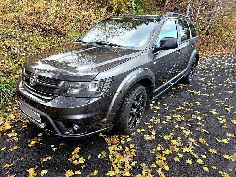 Begagnad 2016 Fiat Freemont SUV | 119 000 kr - Bild 1/4