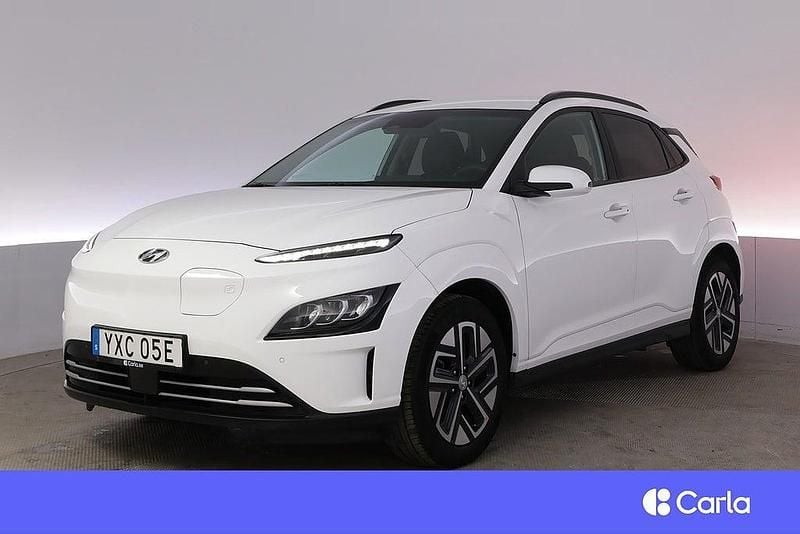 Vit Begagnad 2022 Hyundai Kona Essential SUV | 199 800 kr (Lite dyr) - Bild 1/4