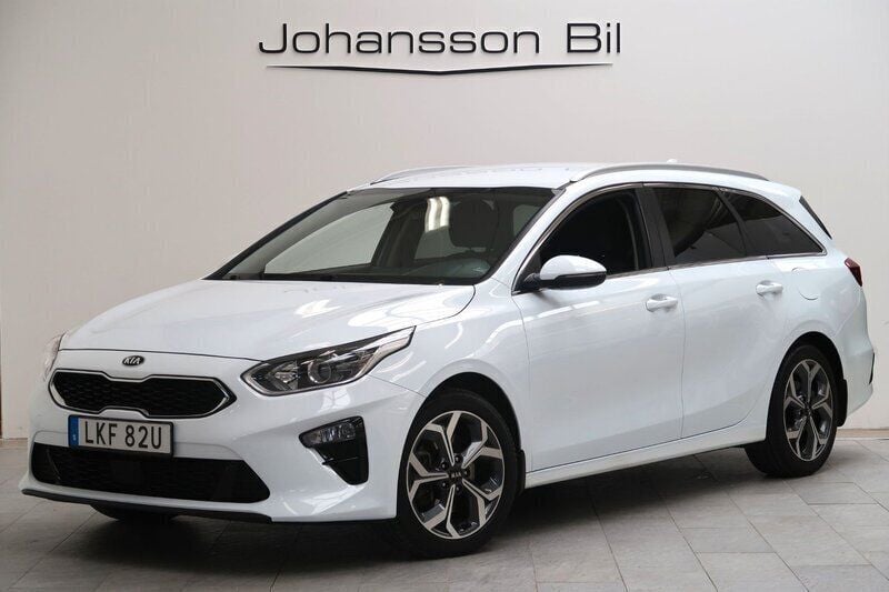 Vit Begagnad 2021 Kia Ceed Sportswagon Advance Kombi | 189 900 kr (Bra pris) - Bild 1/4