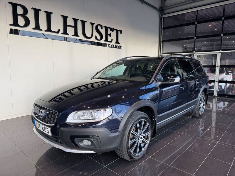 Mörkblå Begagnad 2016 Volvo XC70 Standard SUV | 259 900 kr (Dyr) - Bild 1/4