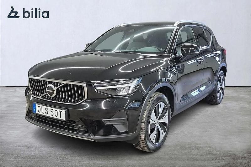 Begagnad Volvo XC40 Core 129 HK (94 kW) 2022 Svart SUV