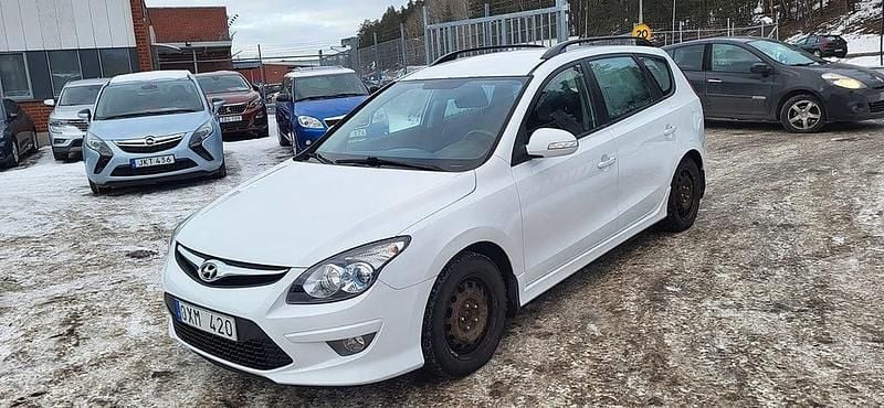 Begagnad Hyundai i30 126 HK (92 kW) 2010 Vit Kombi