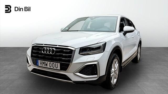 Vit Begagnad 2023 Audi Q2 Advanced SUV | 279 000 kr (Lite dyr) - Bild 1/4