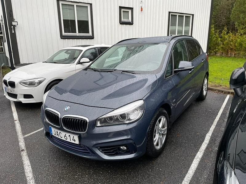 Begagnad 2016 BMW 218 Active Tourer Minibuss | 160 000 kr (Marknadspris) - Bild 1/2