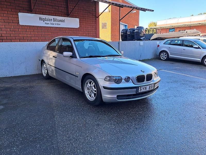 Begagnad BMW 316 116 HK (85 kW) 2001 Grå Halvkombi