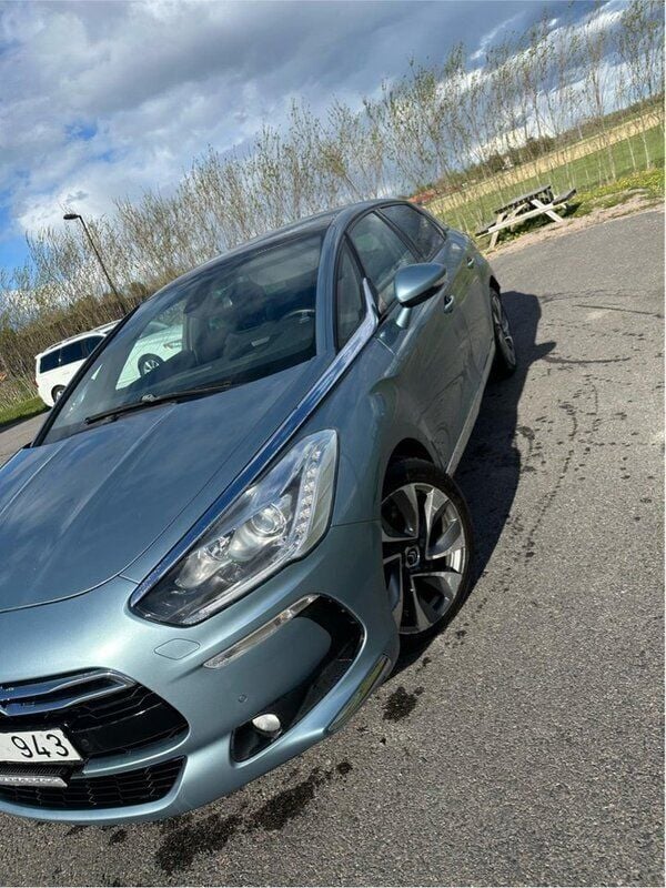 Blå Begagnad 2012 Citroën DS5 Halvkombi | 62 900 kr (Bra pris) - Bild 1/4