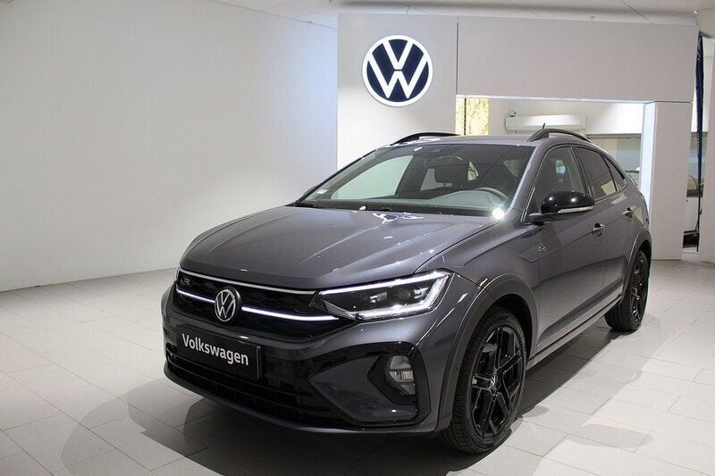 Grå (smokey grey metallic) Ny 2025 VW Taigo R-line SUV | 339 300 kr (Lite dyr) - Bild 1/4