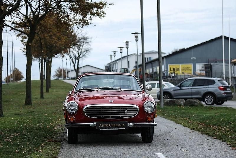 Begagnad Volvo P1800 124 HK (91 kW) 1970 Röd Sportkupé