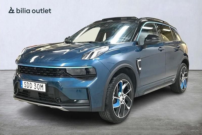 Blå Begagnad 2023 Lynk & Co 01 SUV | 289 900 kr (Marknadspris) - Bild 1/4